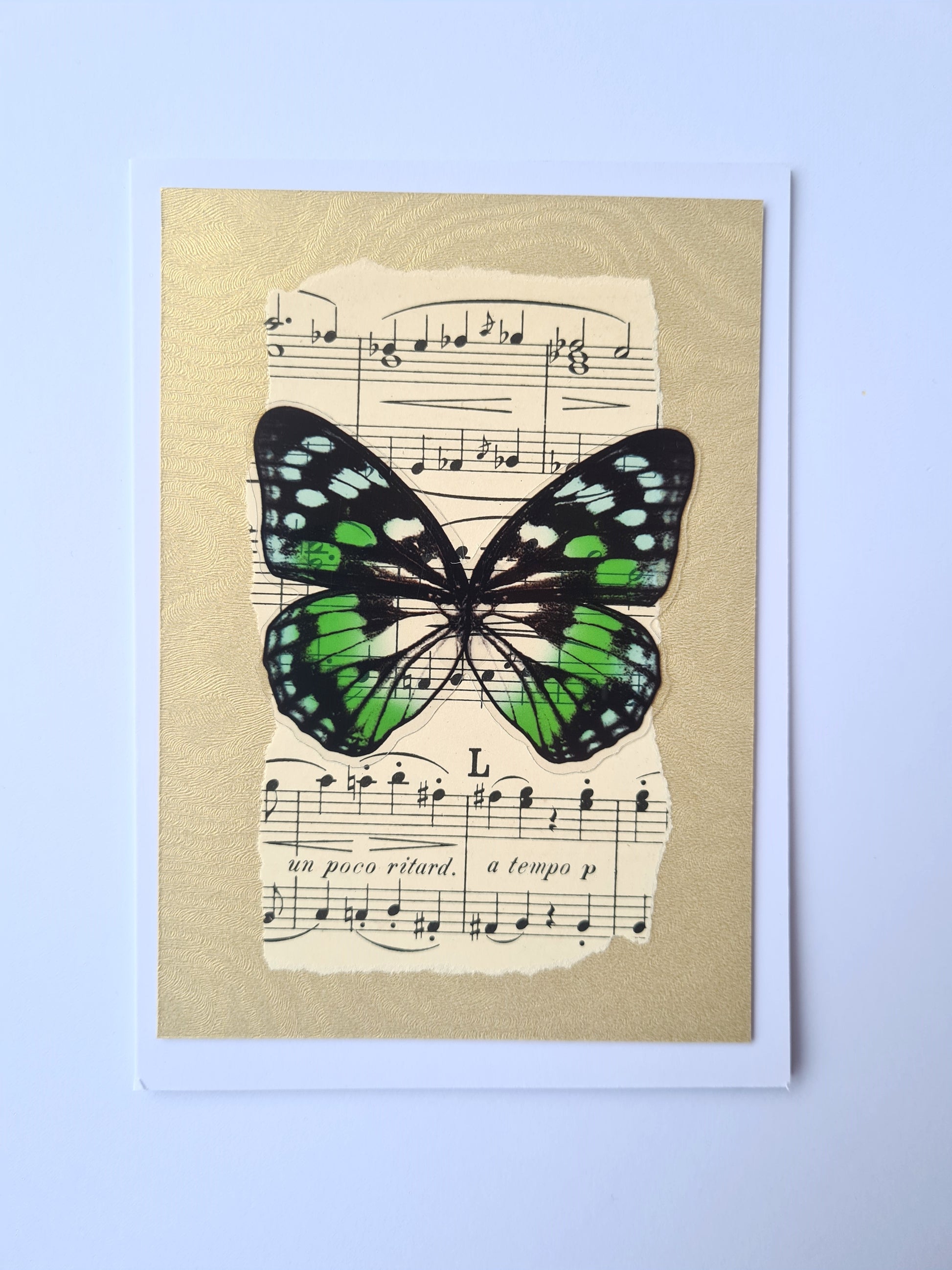 Felicitare Handmade Retro cu Fluture, 10 x 15 cm