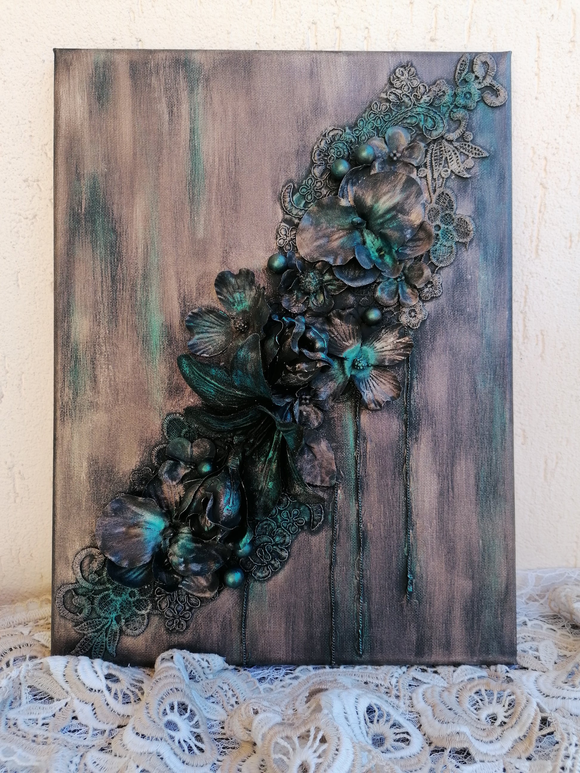 Tablou Mixed Media ”Flowers in Chains”