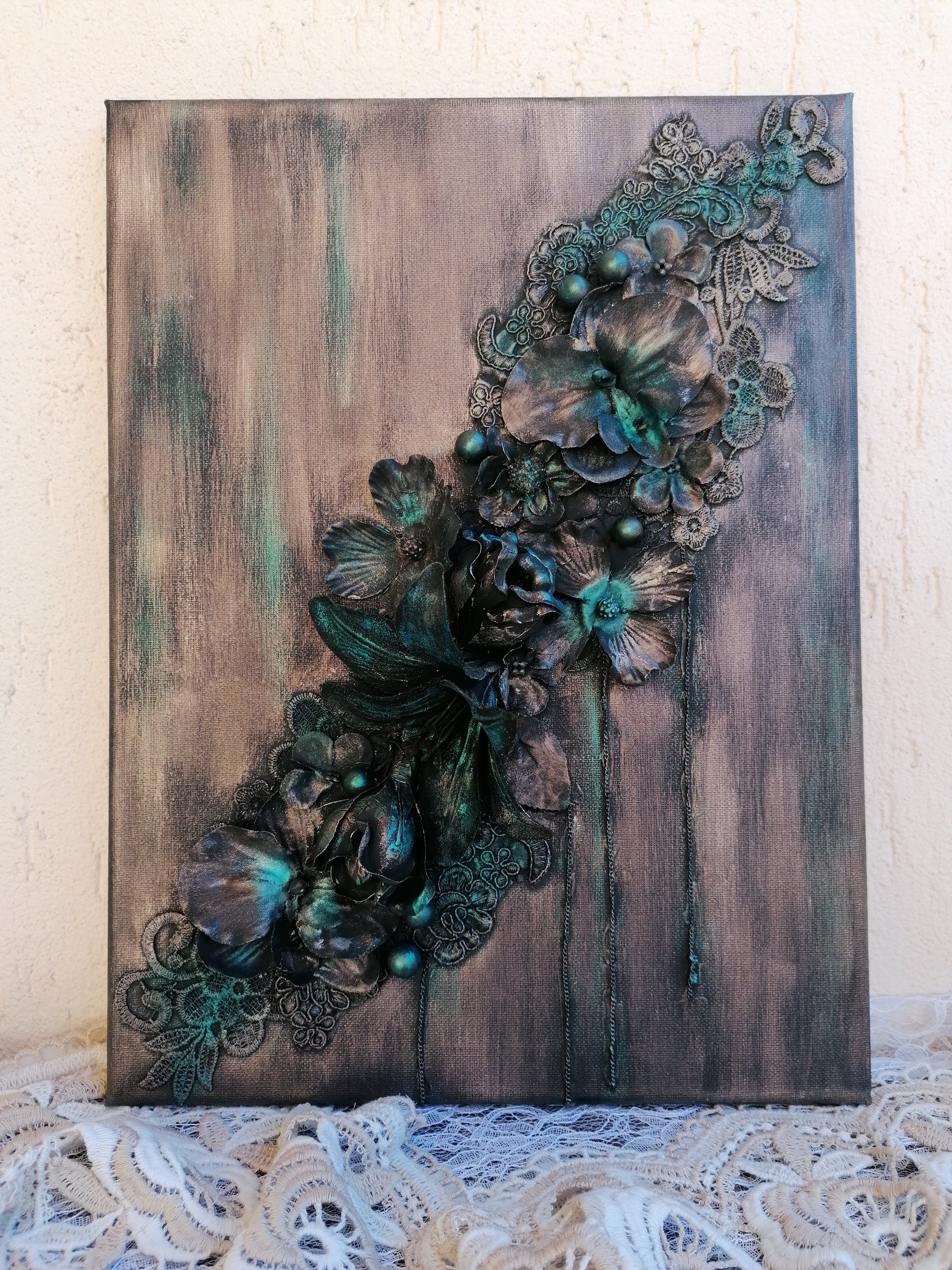 Tablou Mixed Media ”Flowers in Chains”