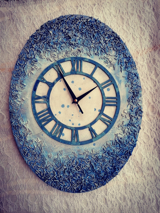 Ceas de Perete pe Blat de Lemn, Oval, Handmade, Blue